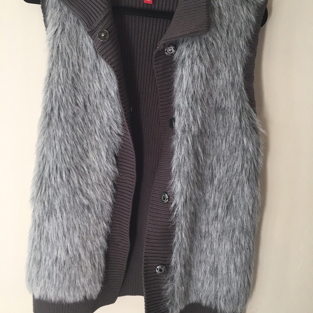 ELLE Knit Sweater Vest Large Gray Faux Fur Stretch Cozy Fall Winter NWOT - Picture 4 of 6